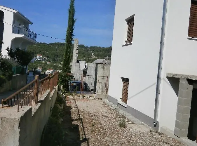 With Parking Space Stomorska, Solta - 11528 Apartment *